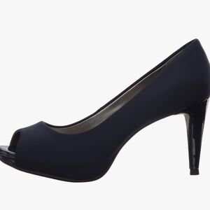 Bandolino Navy Blue peep toe heels
